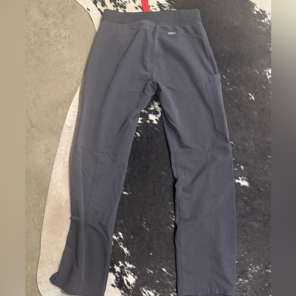 Women’s Fig Livingston scrub bottoms. Small tear with patch repaired as shown - Picture 2 of 4